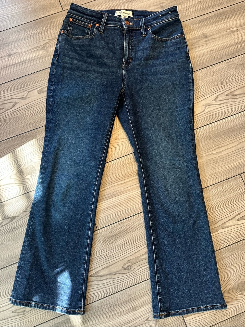 Madewell Curvy Kick Out Crop Flare Jeans 28 Medium Wash Stretch Denim